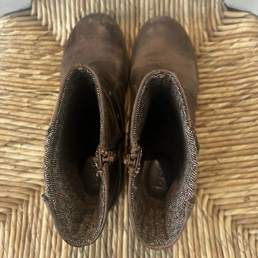 Brown Moto Distressed Leather Ankle Booties Size 8M Zip B.O.C. Born of Concept